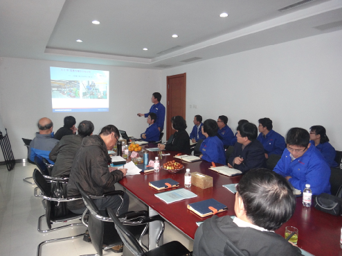 青島凱能鍋爐王副總進行講解